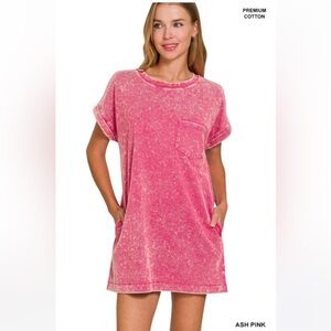 white christmas dresses Crochet Pattern main image 1